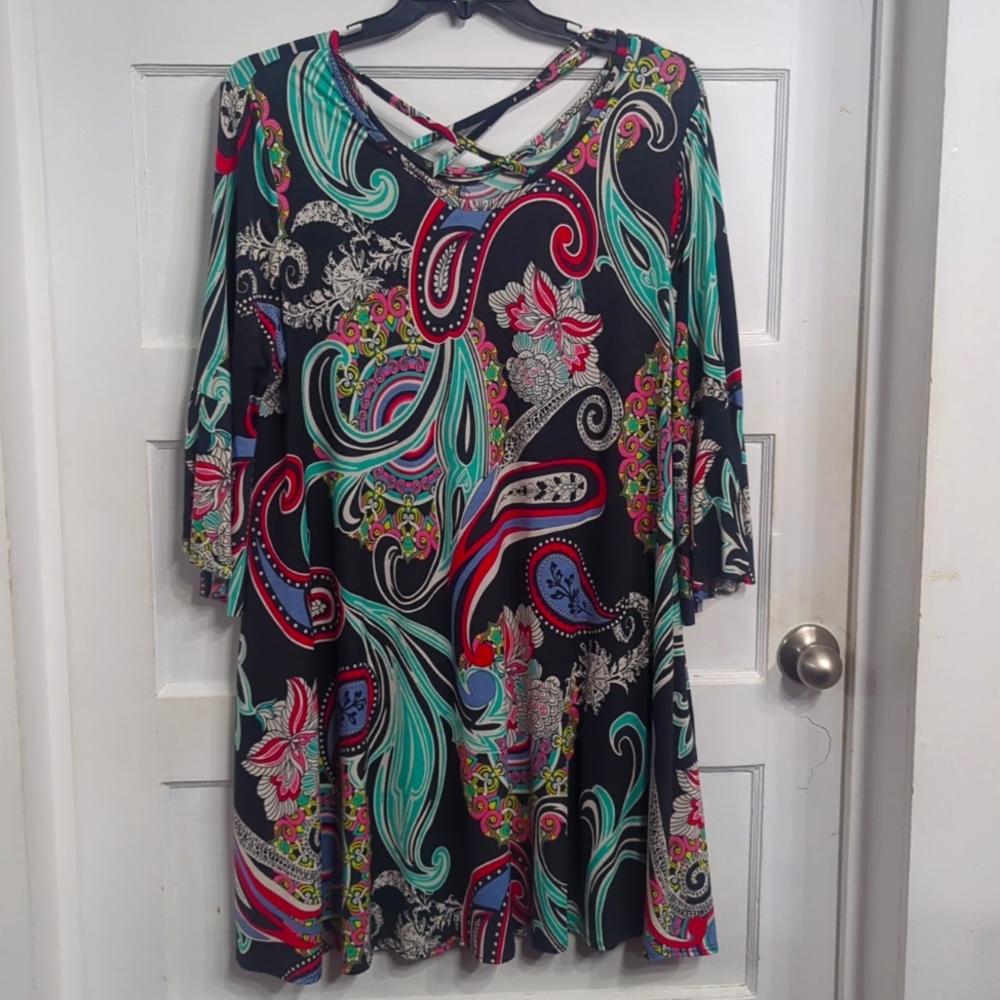 Plus size bell sleeve tunic